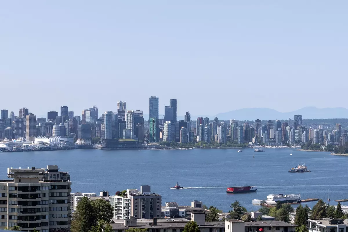 North Vancouver, BC V7L 0C7,111 13th ST #1104