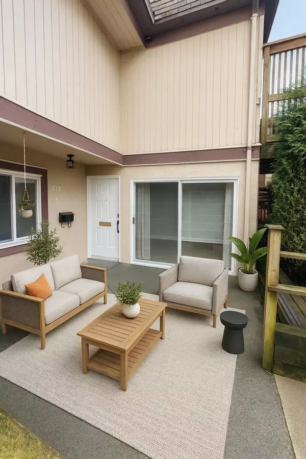 Port Moody, BC V3H 3V6,319 Highland WAY #1