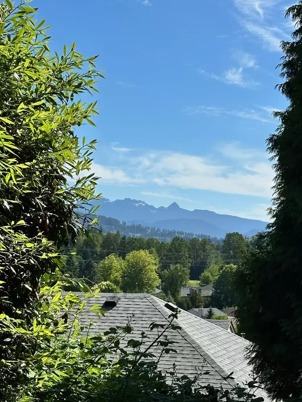 Port Moody, BC V3H 3V6,319 Highland WAY #1