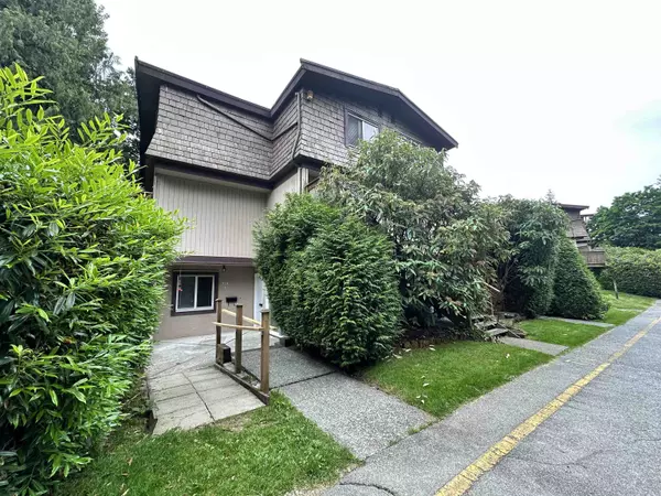 Port Moody, BC V3H 3V6,319 Highland WAY #1