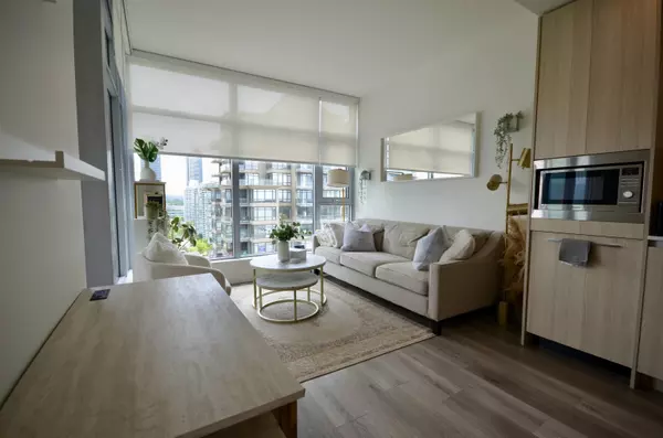 Burnaby, BC V5C 0L2,1888 Gilmore AVE #2202