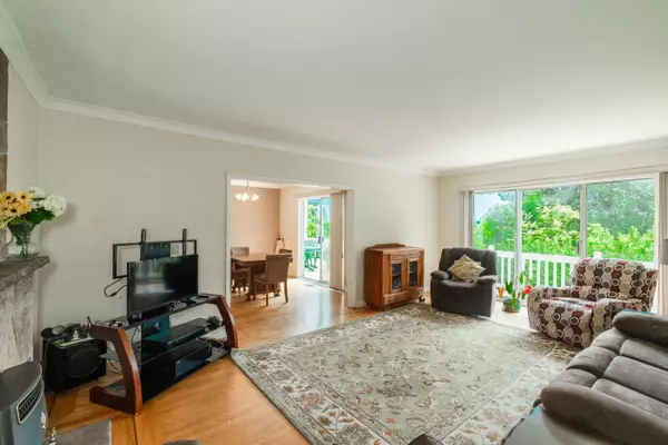 West Vancouver, BC V7V 2H6,2354 Mathers AVE