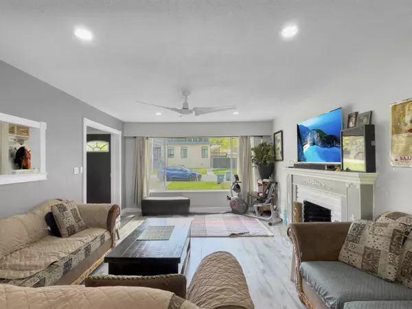 Surrey, BC V3V 2P1,12429 99 AVE