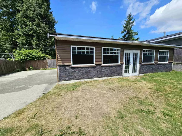 Surrey, BC V3R 4V4,15117 Canary DR