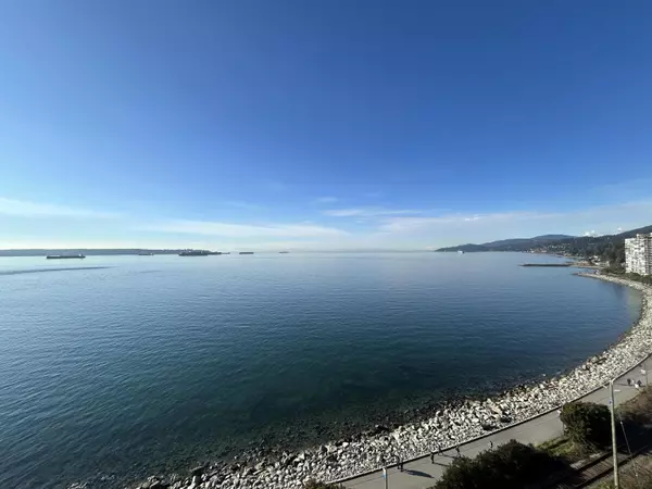 West Vancouver, BC V7V 1C6,2246 Bellevue AVE #PH1001