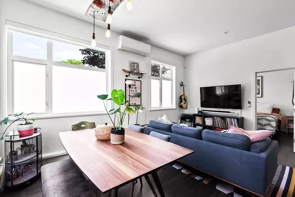 New Westminster, BC V3M 1W7,610 Brantford ST #101