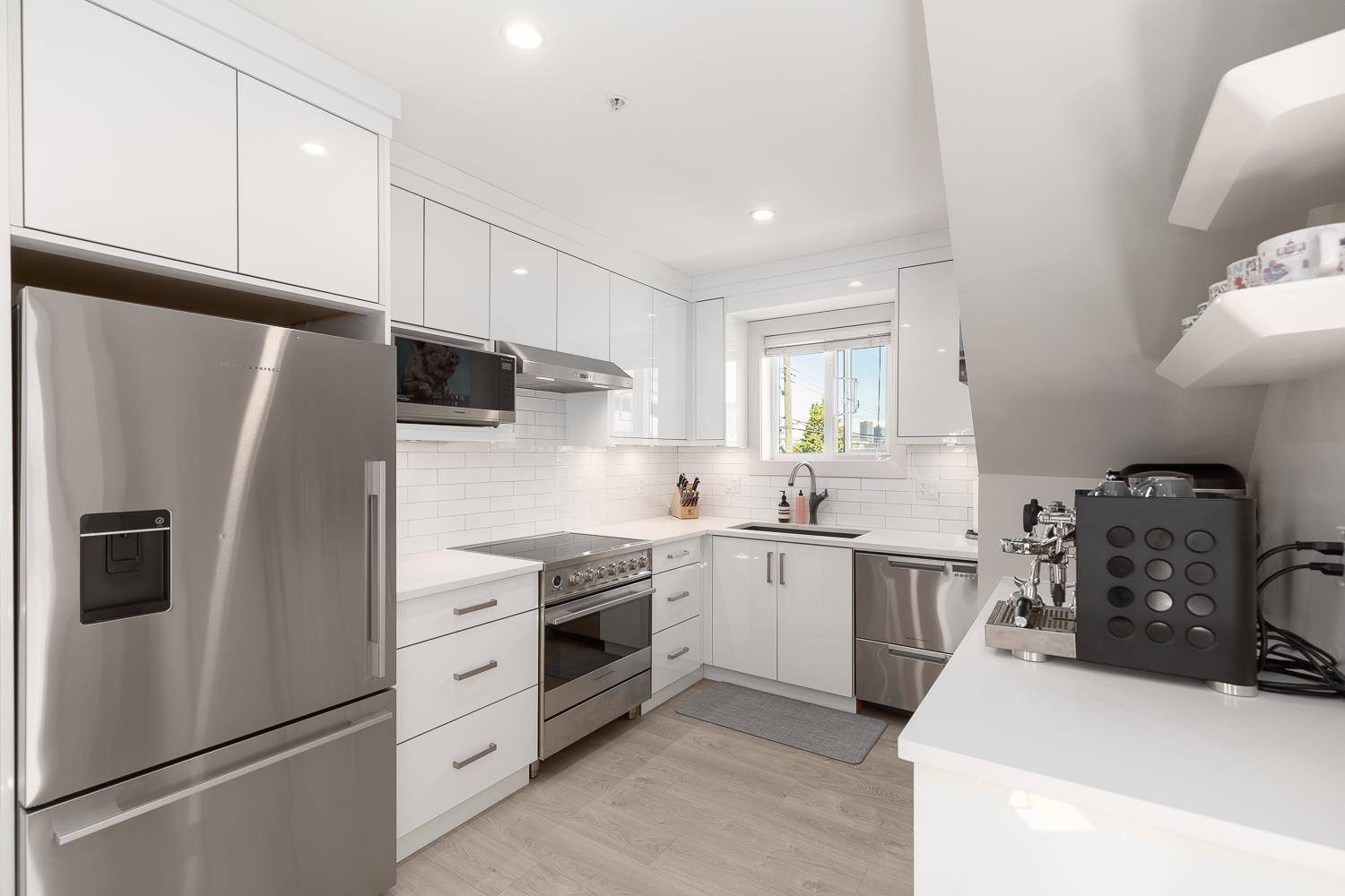 Vancouver, BC V5R 2V6,2449 E 40th AVE