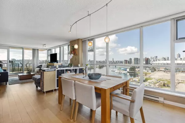 125 Milross AVE #2102,  Vancouver,  BC V6A 0A1