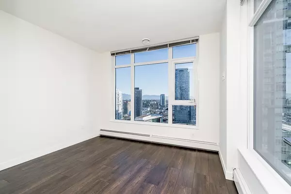 Surrey, BC V3T 0M4,13308 Central AVE #2309