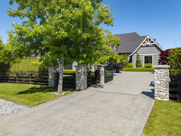 Langley, BC V2Z 0A6,350 198 ST