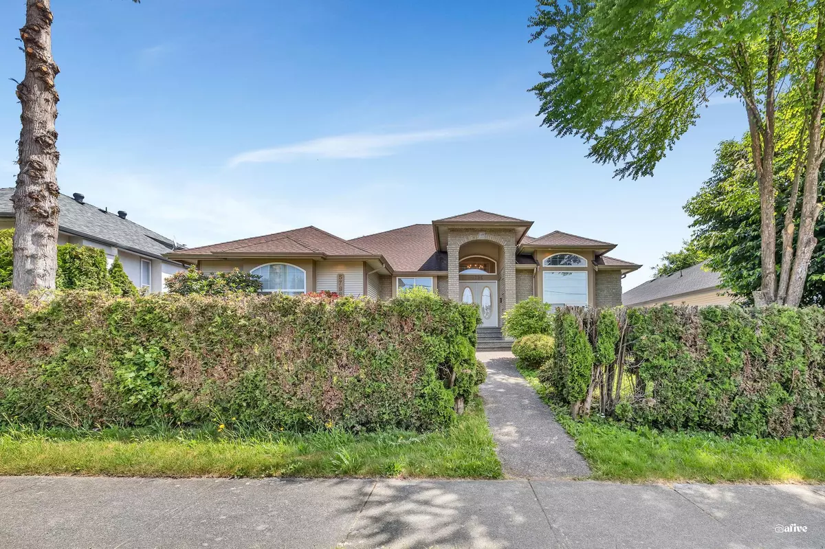 Surrey, BC V3S 3X6,5796 168 ST