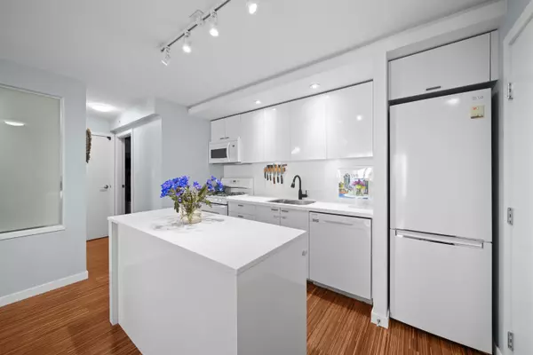Vancouver, BC V5T 4W1,328 E 11th AVE #511