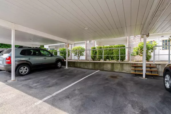 Abbotsford, BC V2S 2L6,33123 George Ferguson WAY #41