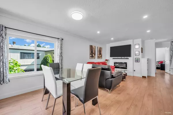Coquitlam, BC V3K 6K9,145 King Edward ST #4