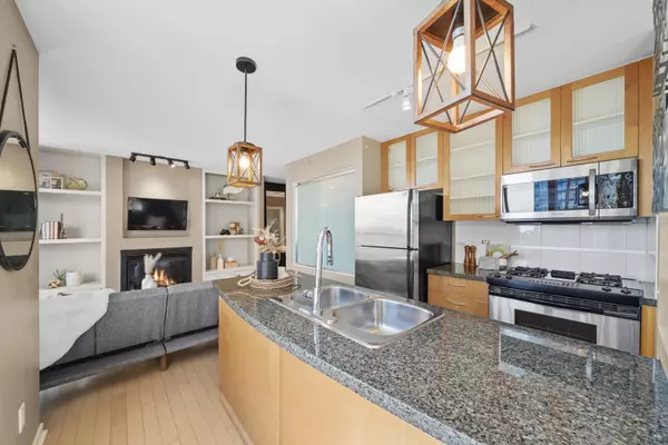 Vancouver, BC V6B 1A8,969 Richards ST #1806