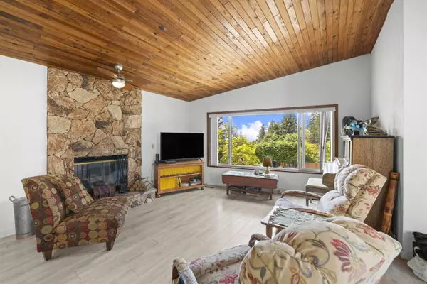 North Vancouver, BC V7N 1V8,3454 St. Georges AVE