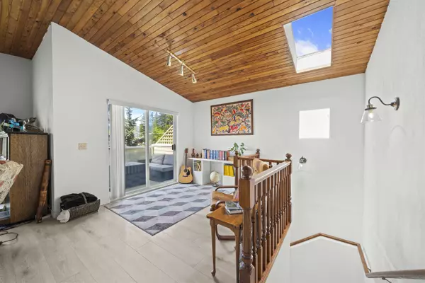 North Vancouver, BC V7N 1V8,3454 St. Georges AVE