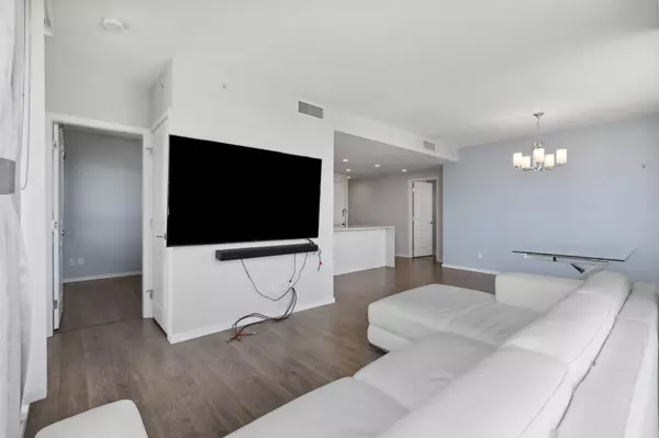 Burnaby, BC V5H 0G4,5883 Barker AVE #3501