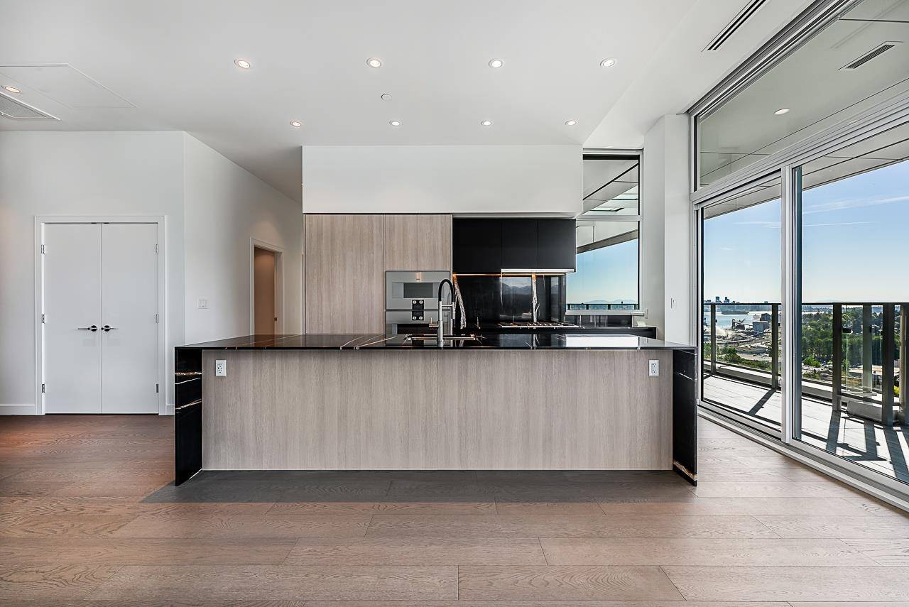 North Vancouver, BC V7J 1H5,1500 Fern ST #3201