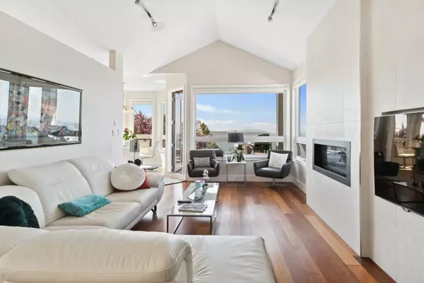 White Rock, BC V4B 1M1,15095 Royal AVE