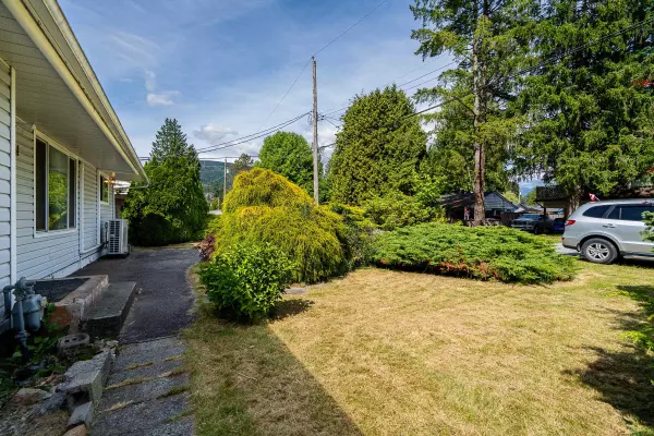 Port Coquitlam, BC V3B 3B9,3841 Inverness ST