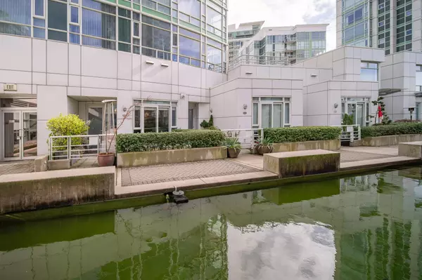 Vancouver, BC V6Z 2Y4,198 Aquarius Mews #301