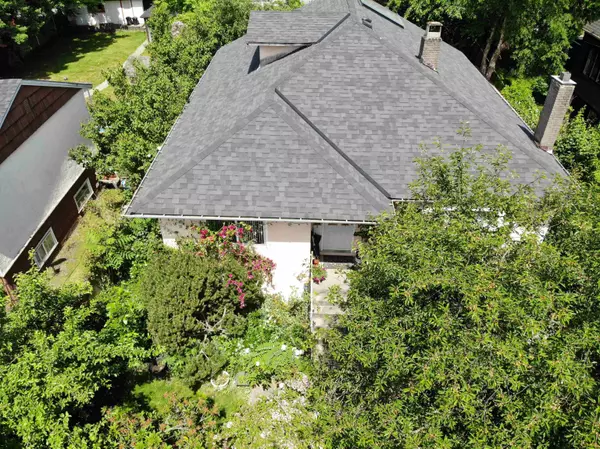North Vancouver, BC V7L 2L9,342 E 13th ST