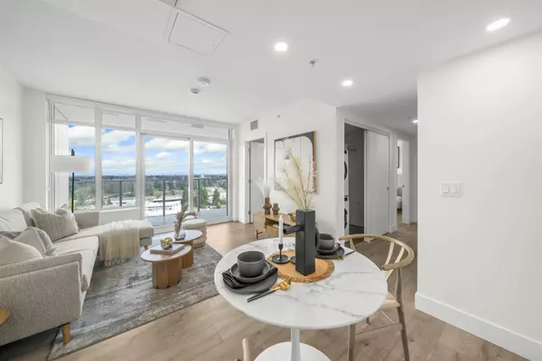 10428 Whalley BLVD #2401,  Surrey,  BC V3T 1W6