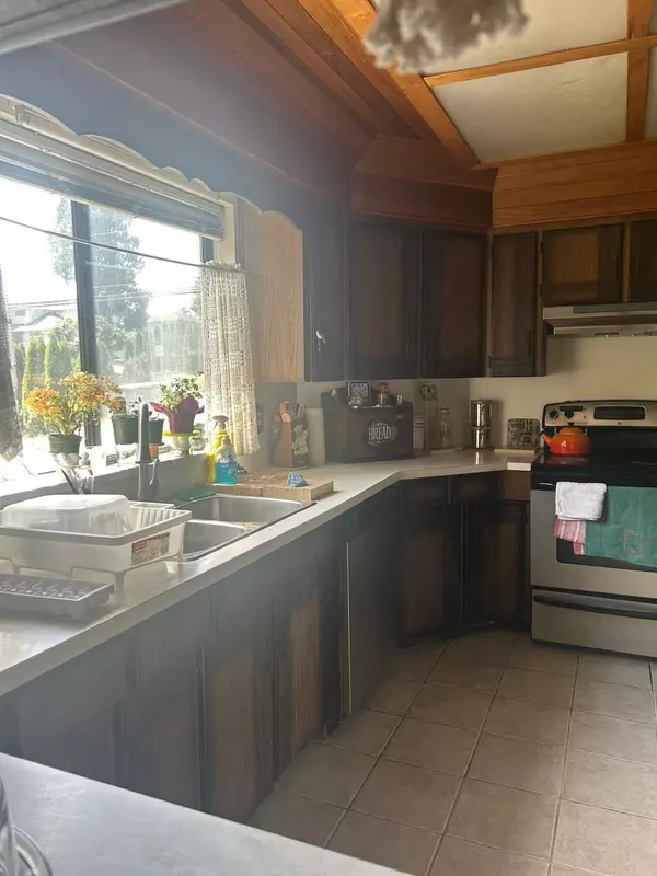 Surrey, BC V4N 2J4,9860 160 ST