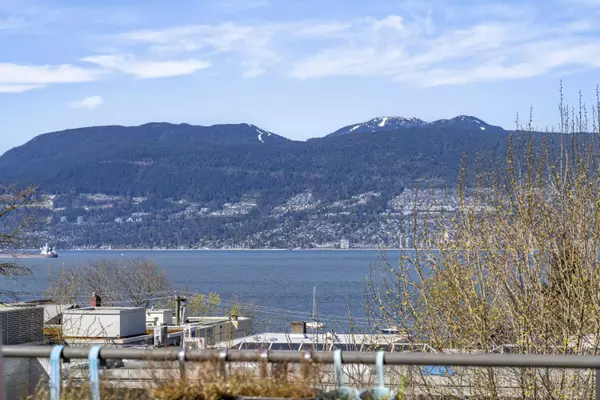 Vancouver, BC V6K 1B8,2410 Cornwall AVE #PH5