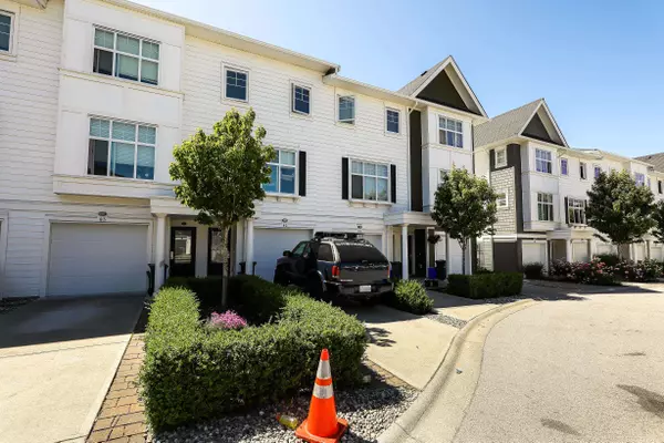 Abbotsford, BC V4X 0B9,27735 Roundhouse DR #82