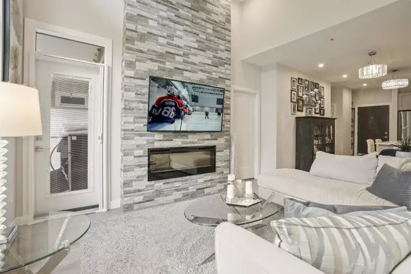 Surrey, BC V3Z 1H3,15436 31 AVE #405