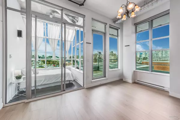 Vancouver, BC V5Y 1L3,495 W 6th AVE #307