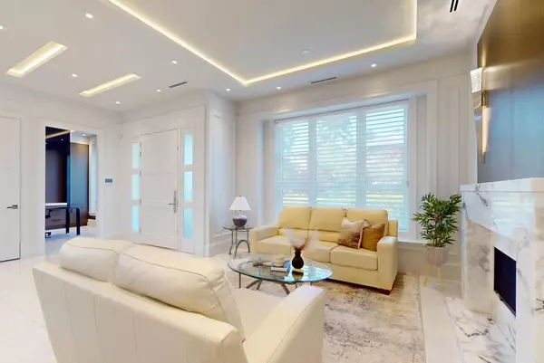 Vancouver, BC V6N 2S9,4014 W 36th AVE