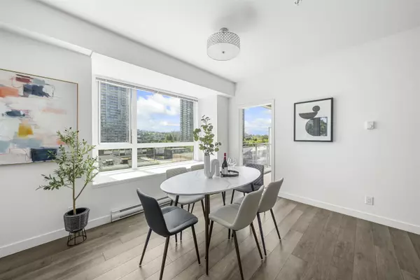 Burnaby, BC V5C 0J8,2188 Madison AVE #412