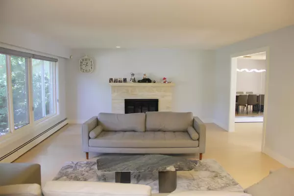 Vancouver, BC V6N 2E1,7 Semana CRES