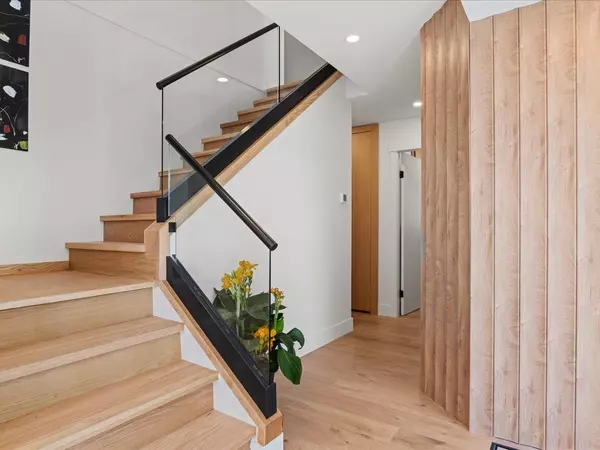 Port Coquitlam, BC V3C 5Y5,1135 Settlers CT