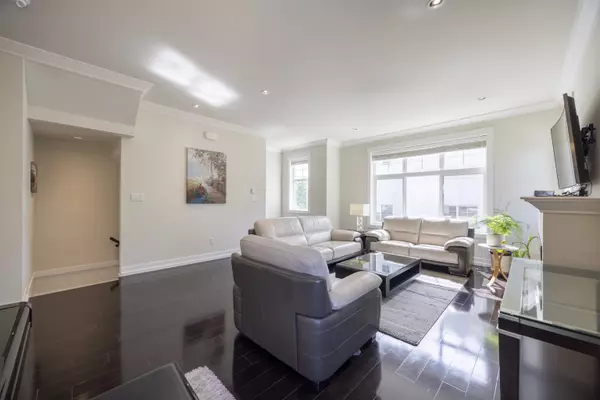 Surrey, BC V3Z 0L9,16458 23a AVE #16