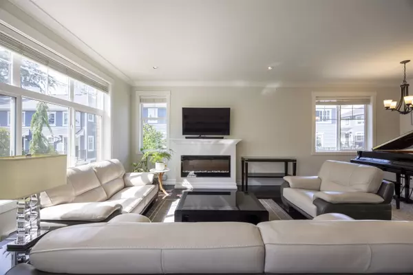 Surrey, BC V3Z 0L9,16458 23a AVE #16