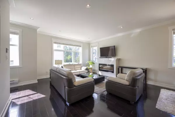 Surrey, BC V3Z 0L9,16458 23a AVE #16