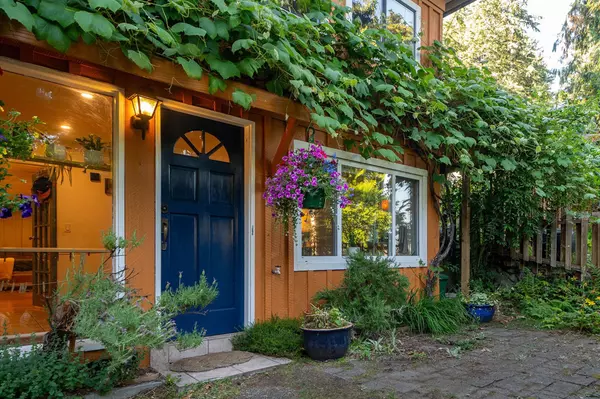 Bowen Island, BC V0N 1G1,1142 Miller RD