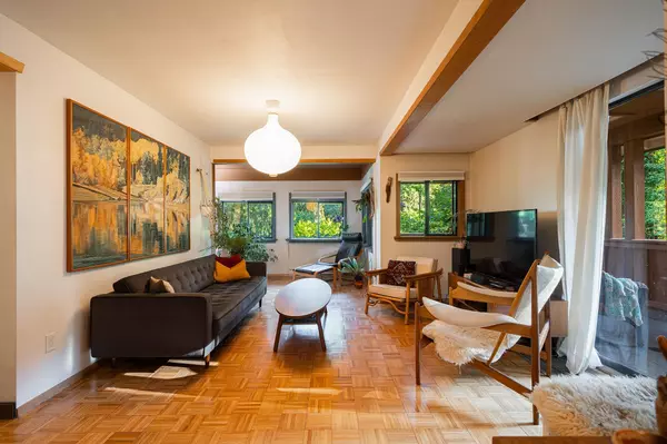 Bowen Island, BC V0N 1G1,1142 Miller RD