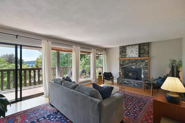 Sechelt, BC V7Z 0G7,5345 Selma Park RD