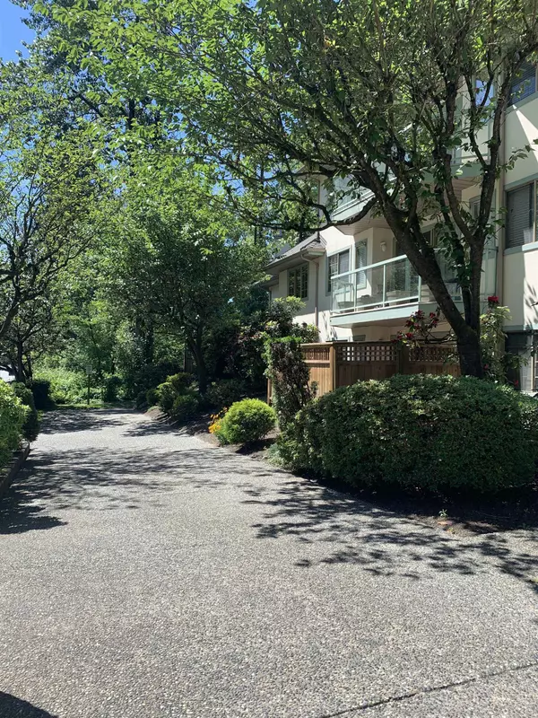 Coquitlam, BC V3B 7M5,1148 Westwood ST #215