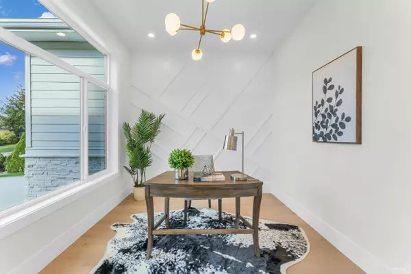 Surrey, BC V4A 6G7,1810 142 Street ST