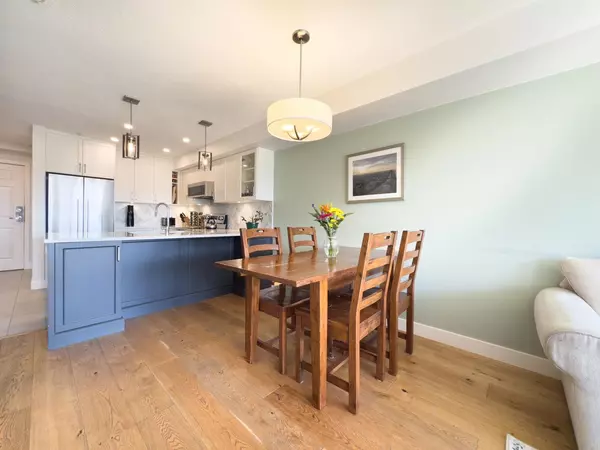 Vancouver, BC V5L 2T6,1707 Charles ST #306