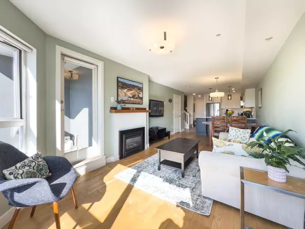 Vancouver, BC V5L 2T6,1707 Charles ST #306