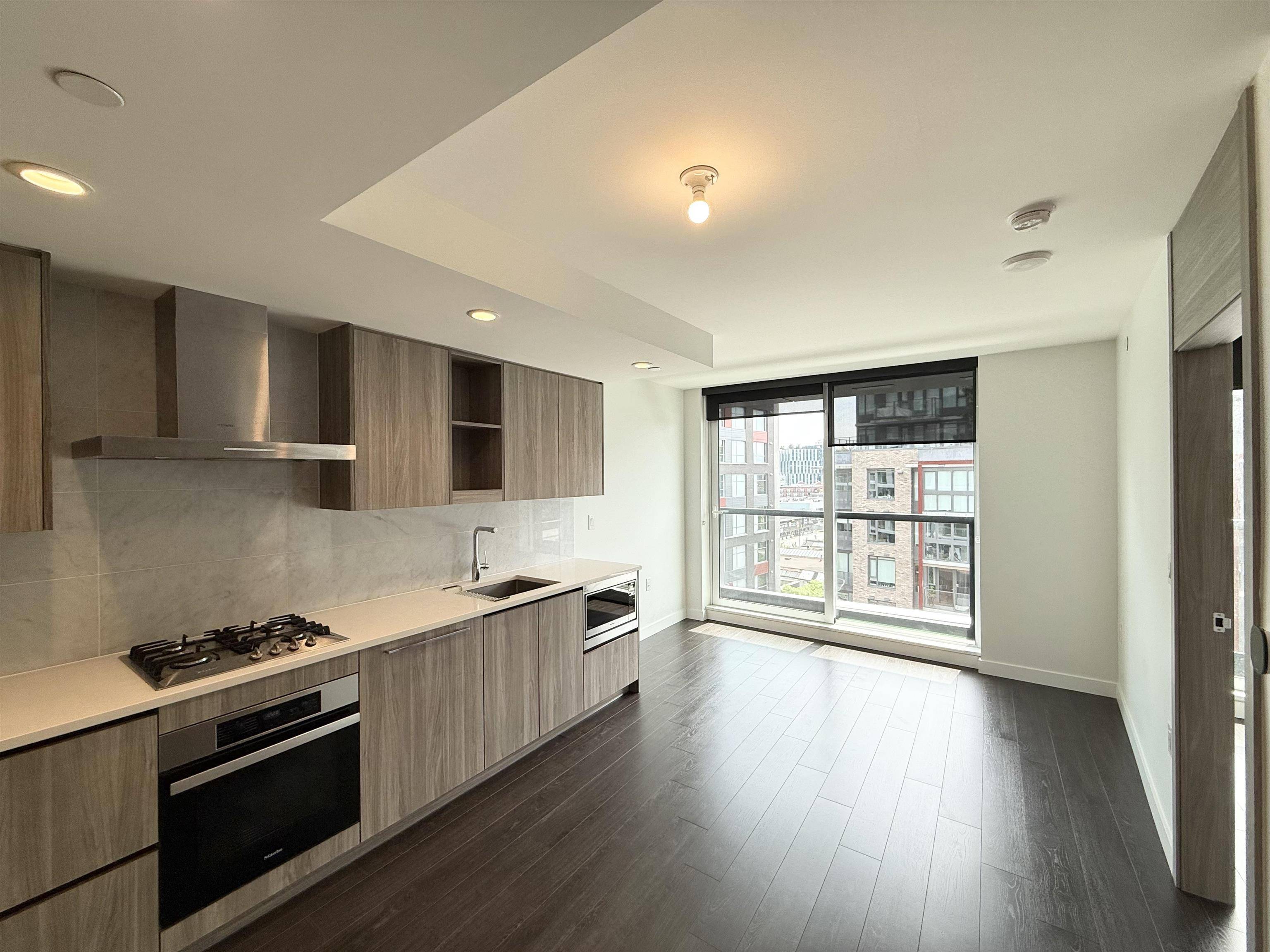 Vancouver, BC V5Y 0N3,1768 Cook ST #904