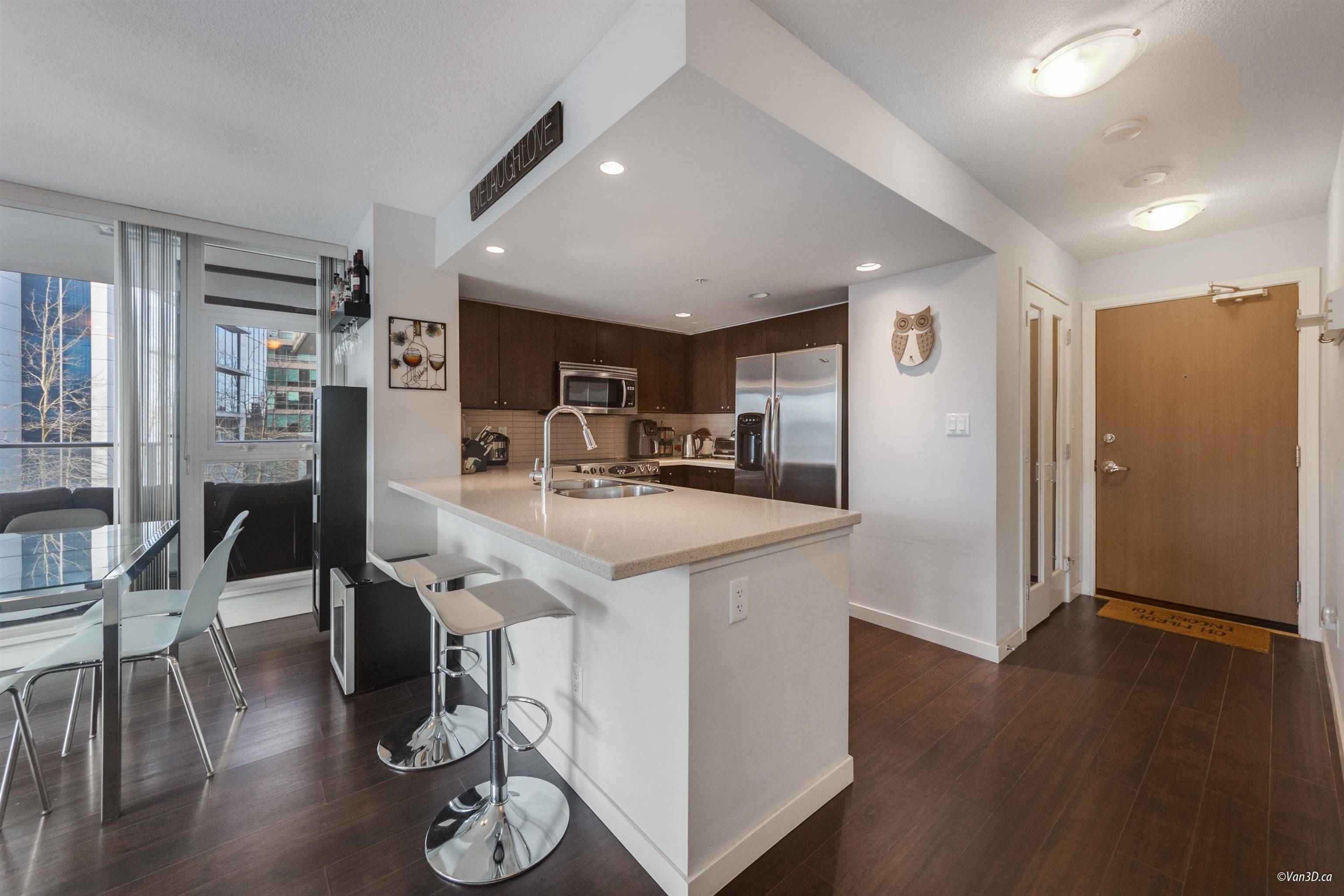 Burnaby, BC V5C 0E3,4400 Buchanan ST #405