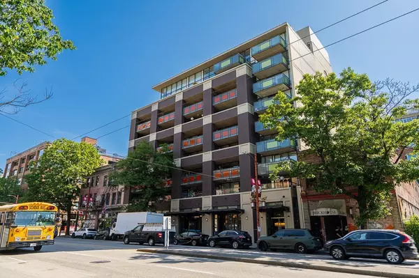 718 Main ST #209, Vancouver, BC V6A 0B1